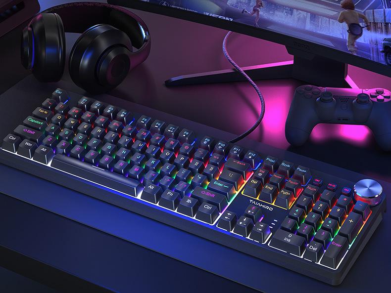 Механическая клавиатура с RGB-подсветкой и игровой набор мыши для офиса и игр