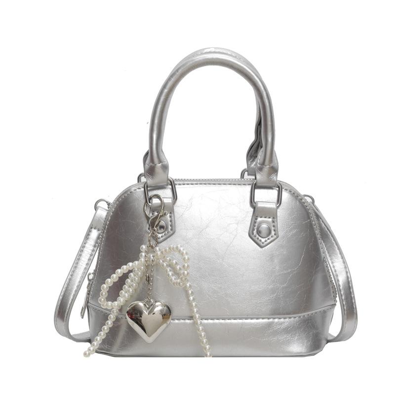 В этом году популярная маленькая сумка женская 2024 новая мода высокая чувственность оболочка сумка через плечо Интернет знаменитость взрыв портативный