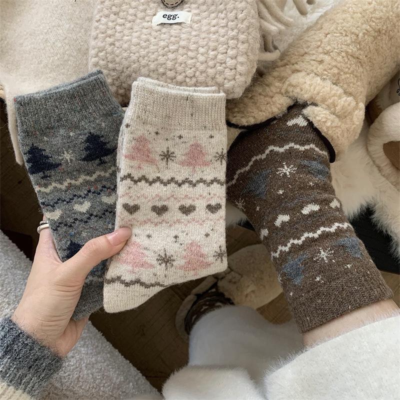 Рождественская елка Зимние утолщенные носки для тепла Шерстяные носки средней длины Идеи Xiaohongshu Такие же носки для наслоения Женские носки