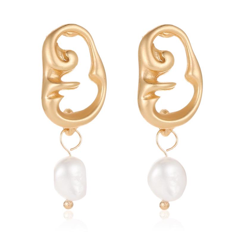 Fashion Simple Temperament Ladies Earrings Hollow Face Creative Ethnic Style Earrings MIT