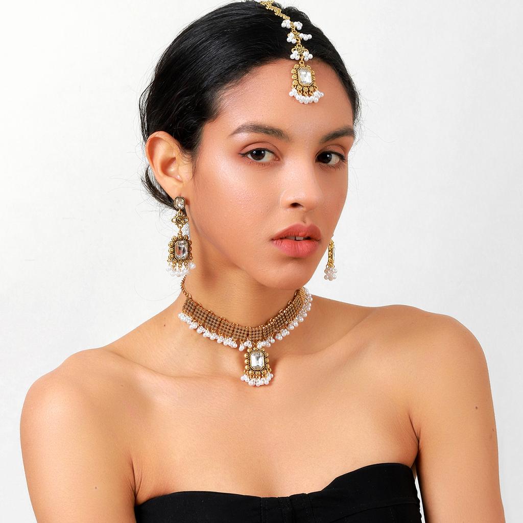 European and American vintage necklaces, pearl drop earrings, necklaces, French medieval court style, exaggerated clavicle chain set, women