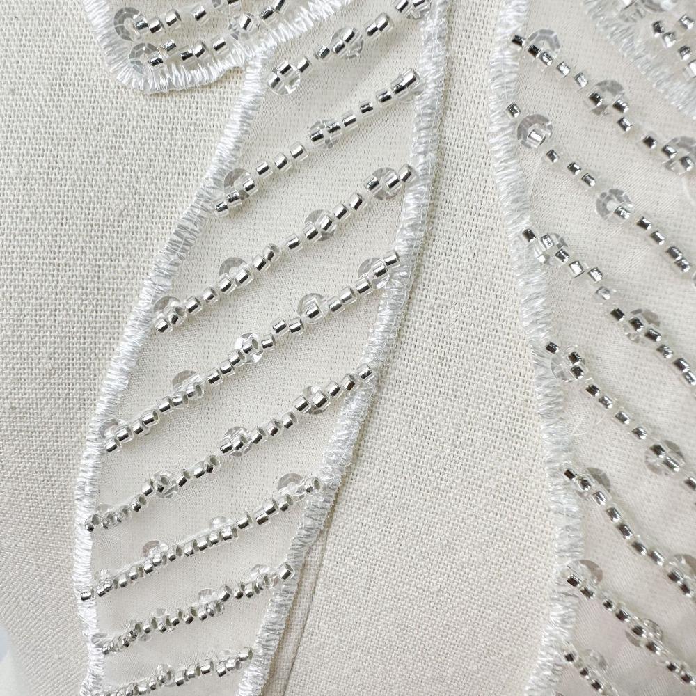 Белая одежда Цветочные аксессуары Аксессуары для одежды Брошь Аксессуары Украшение платья