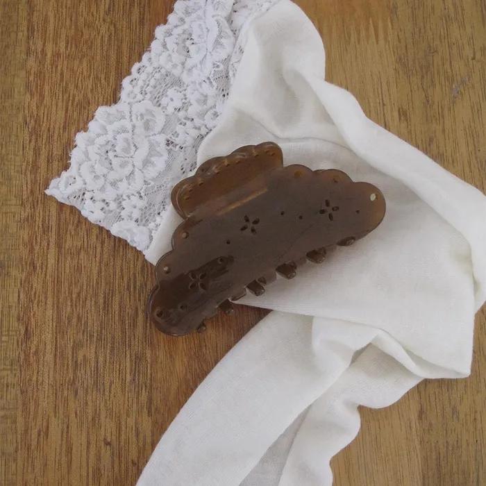 Детская заколка с люверсами (коричневый)