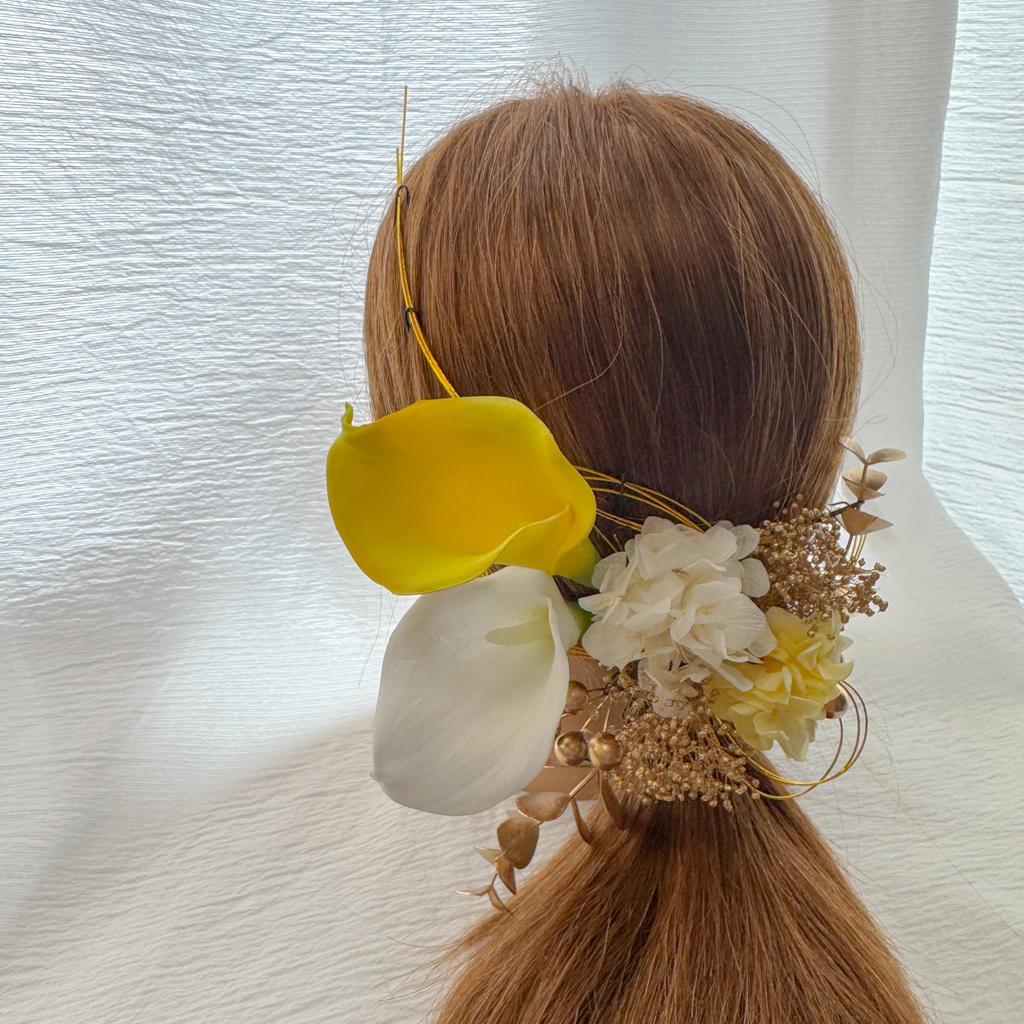 Yellow Calla Lilies and White Dried Flowers In a Hair Ornament with Mizuhiki and Gold Perfect for Bridal and Leaf. Coming-of-age Ceremonies,