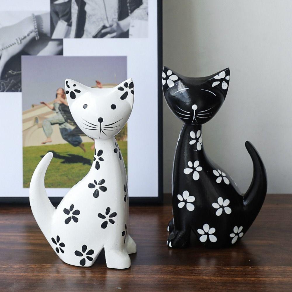 2pcs Wooden Animal Sculpture Modern Miniatures Figurine Micro Landscape Cat Statue Living Room