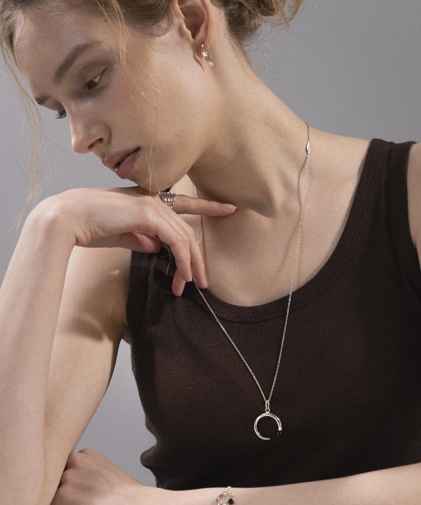 Jnui Serene Onyx Long Necklace Silver