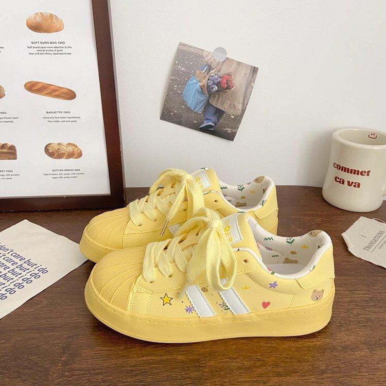 Туфли-ракушки, повседневные маленькие белые туфли, весна 2024, новая обувь, женская мода, ins, трендовые спортивные кеды на платформе, женская обувь