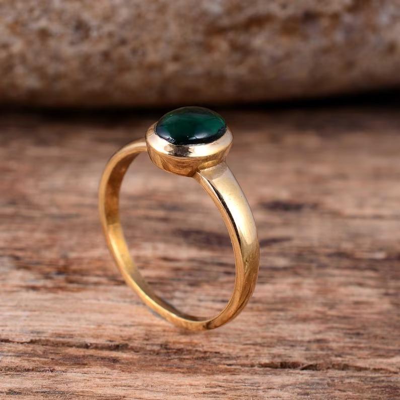 Кольцо с зеленым ониксом, кольцо из желтого золота, кольцо ручной работы, эффектное кольцо, кольцо с камнем, ювелирные изделия из серебра 925 пробы