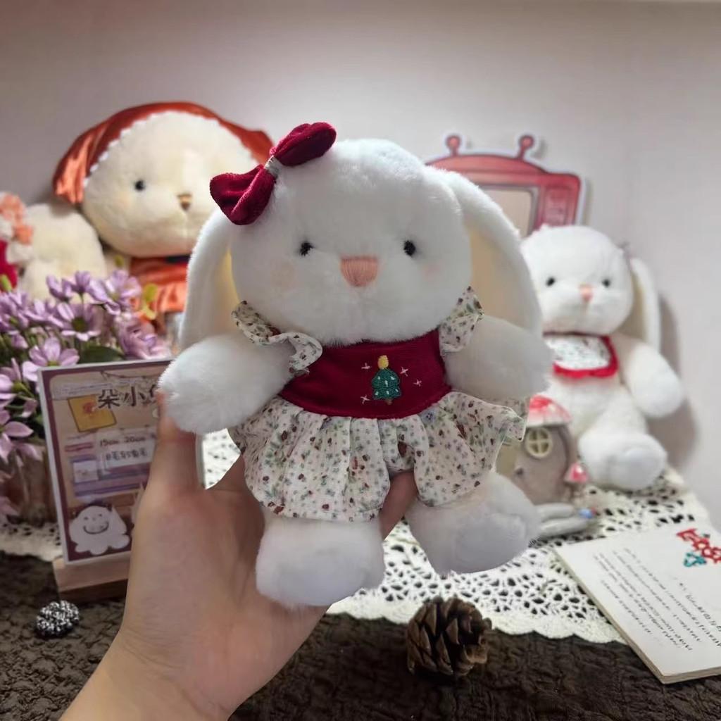 Плюшевая игрушка-кролик из мягкого коротковорсового материала в подарок детям и подросткам