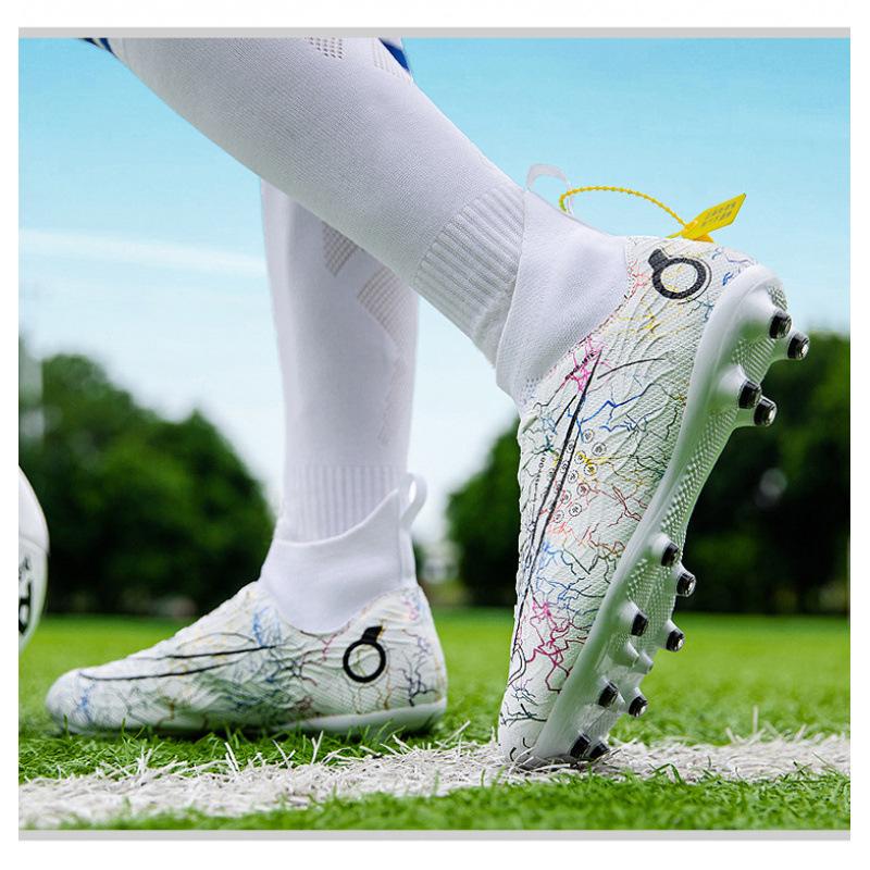 Distribution of football shoes high-top children's TF broken nails AG long nails for boys and girls student training