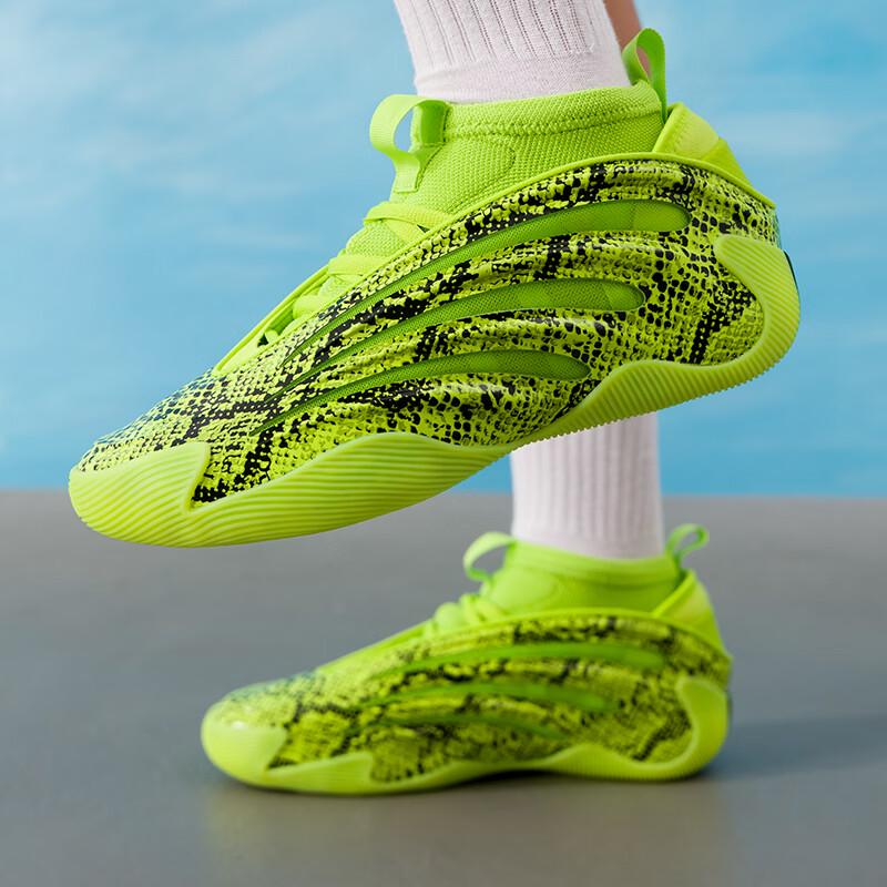 adidas Унисекс Баскетбольные кроссовки для всех сезонов JR8289