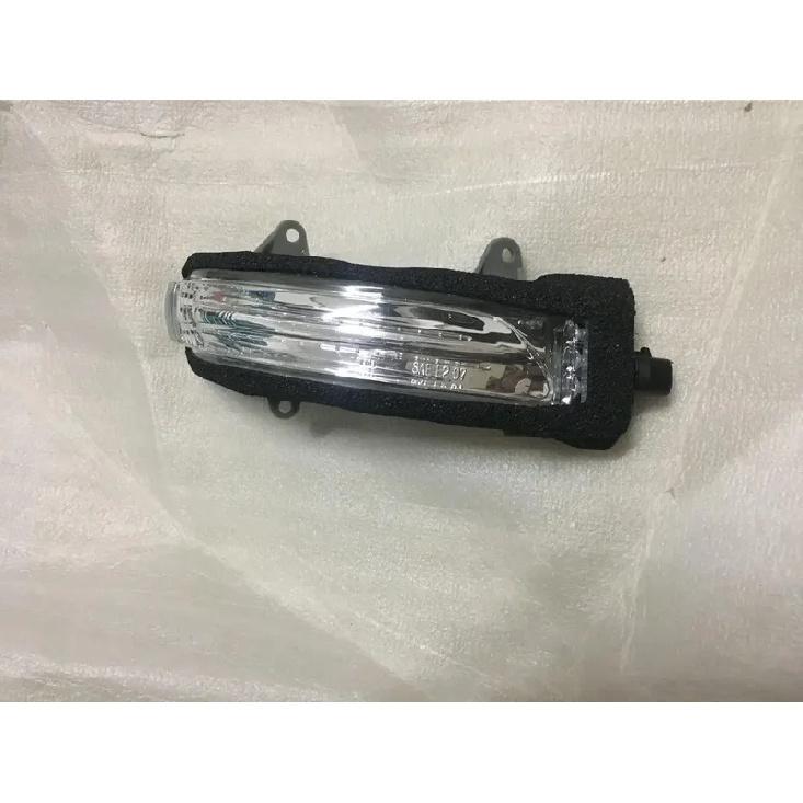 Auto Mirror Turn Signal Light LED For Toyota Prado Land Cruiser 2010- lamp LC200 FJ200 FJ150 side indicator 81730-60120