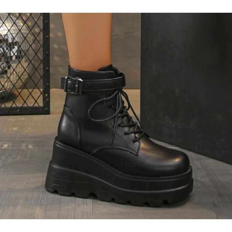 Новый стиль Роскошные черные ботильоны на танкетке Женские готические туфли Дизайнерские с круглым носком Платформа На шнуровке Пряжка-ремень Боковая молния Ботинки