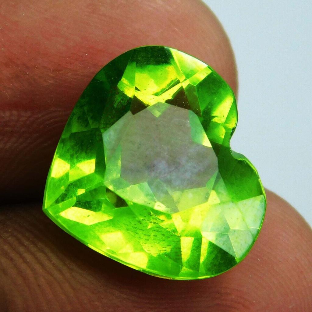 NATURAL Green Peridot Heart Shape 10.12 Ct Loose Gemstones For Jewelry