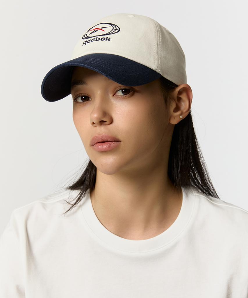 Reebok Кепка с логотипом-кругом - Кремово-белый