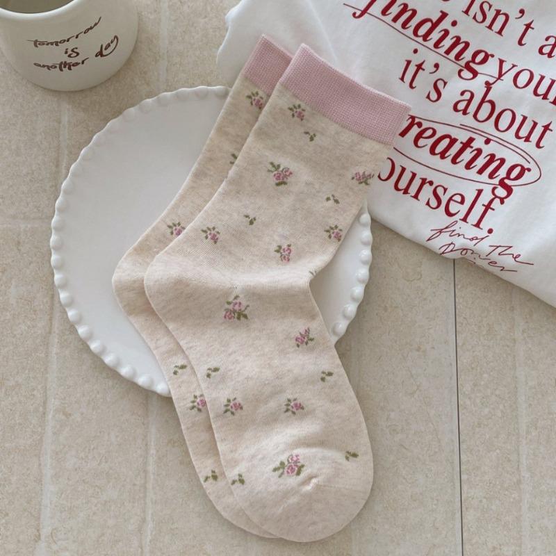 Sweet Style Fabric Label Small Floral Print Socks for Women, Versatile Mid-calf Socks, Pinkish-brown Series Pile Long Socks