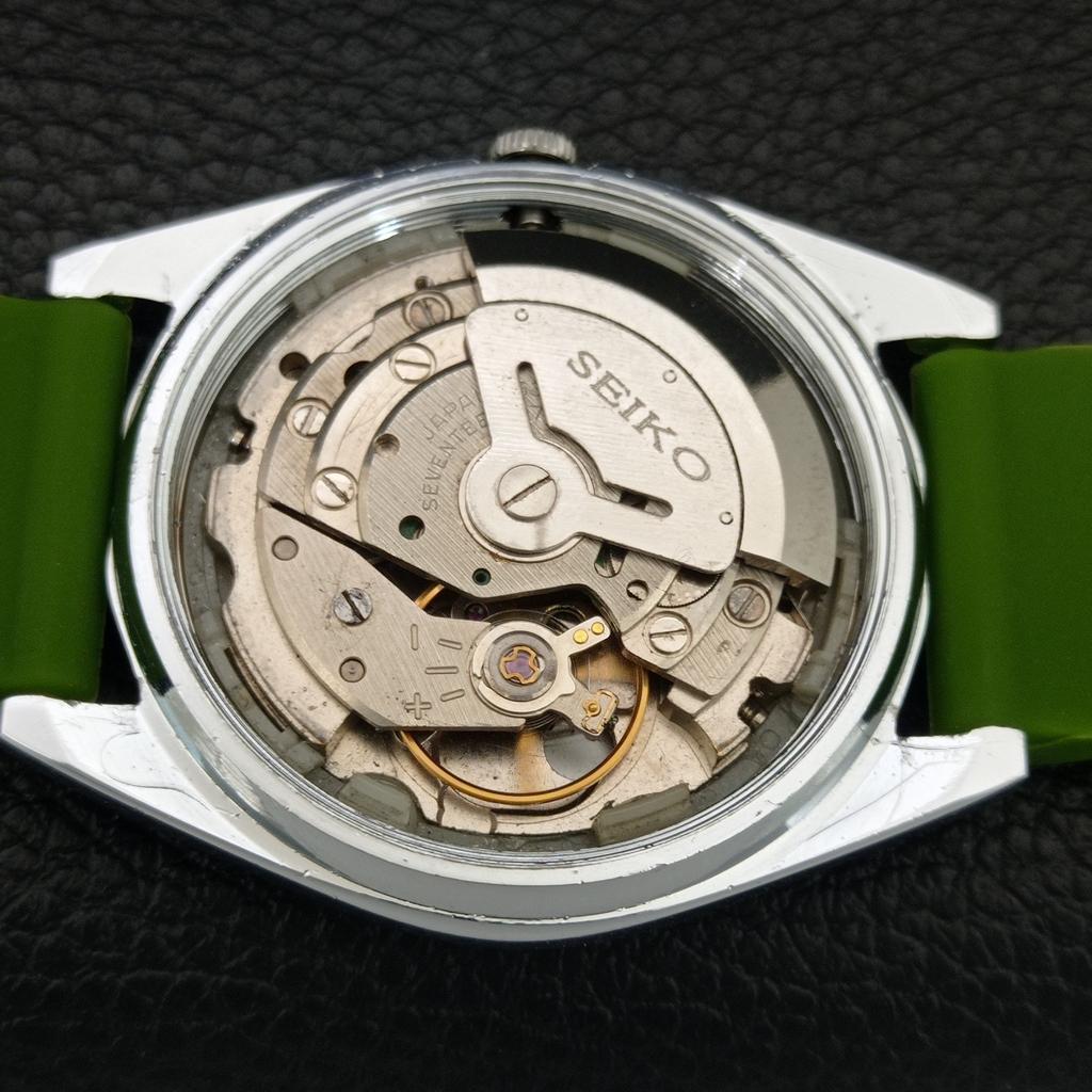 ЯПОНСКИЕ ВИНТАЖНЫЕ ОТРЕМОНТИРОВАННЫЕ МУЖСКИЕ АВТОМАТИЧЕСКИЕ ЧАСЫ SEIKO 5 ЗЕЛЕНЫЙ ЦИФЕРБЛАТ a444591-1