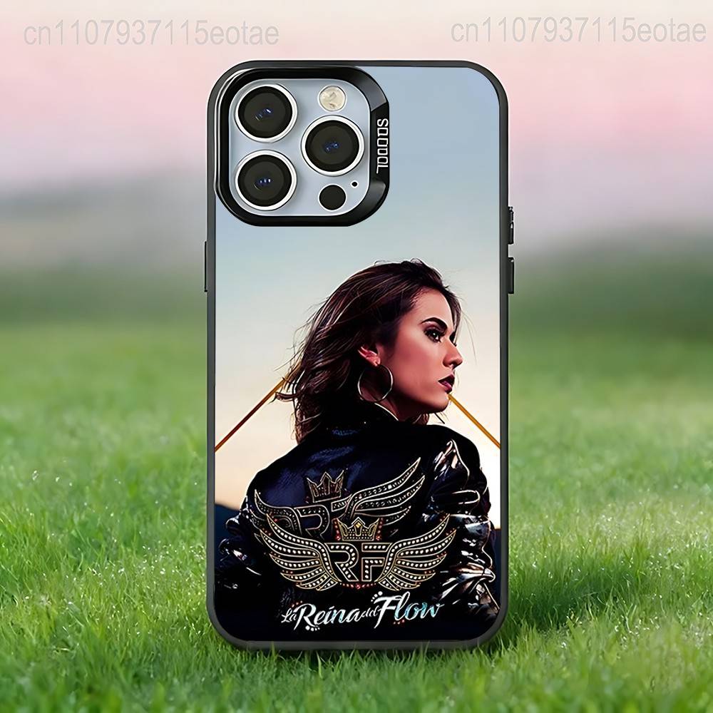 Королева Фلو La Reina Del Flow Чехол для телефона для iPhone 17,16,15,14,13,12,11,Pro,Max,Plus,E,Air,Mini Черный IMD Чехол