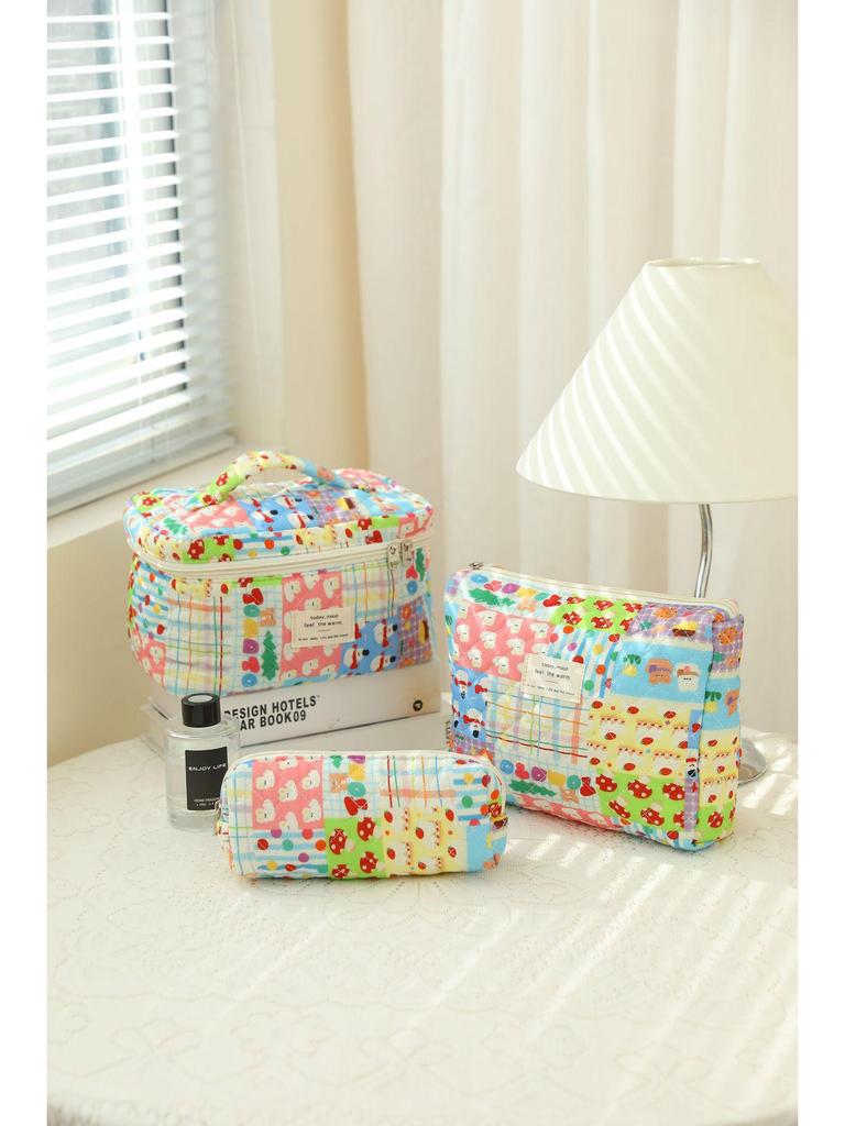 Косметичка из стеганого хлопка с цветочным принтом большой вместимости - Портативная и милая для путешествий или для студенток