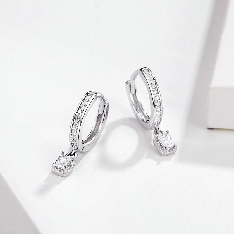 S925 Sterling Silver Simple Zircon Love Earrings Fashionable Versatile Shining Ear Buckle Spot