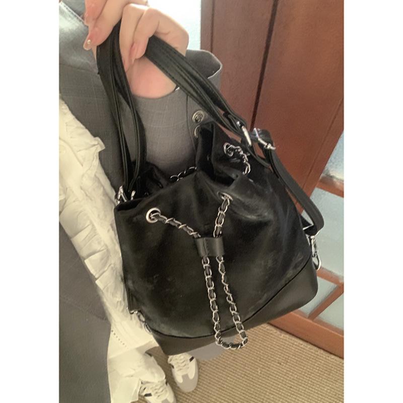 Women's Bag 2025 Spring New Pink Bucket Bag Simple Chain Backpack One Piece Delivery Spring New Product