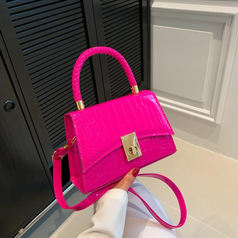 Chic Casual Shoulder Bag For Women In Modern Pu Material Perfect For Daily Use
