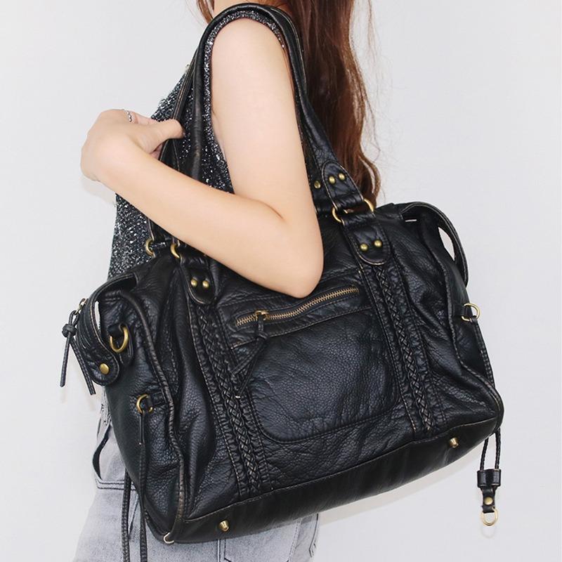 New Tote Bag Retro Locomotive Trend Large-capacity Bag Women's Casual Versatile Shoulder Messenger Bag