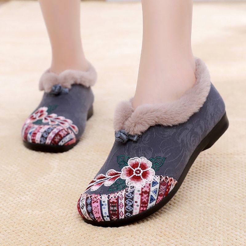 2025 New Women's Short Plush Warm Winter Cotton Shoes, Ethnic Embroidery Round Toe Flat Shoes, Anti Slip Retro Mom Shoes