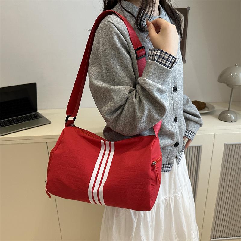 Ins Trendy Toast Casual Messenger Bag Sports Fashion Short Trip Pillow Bag Lightweight Striped Shoulder Bag