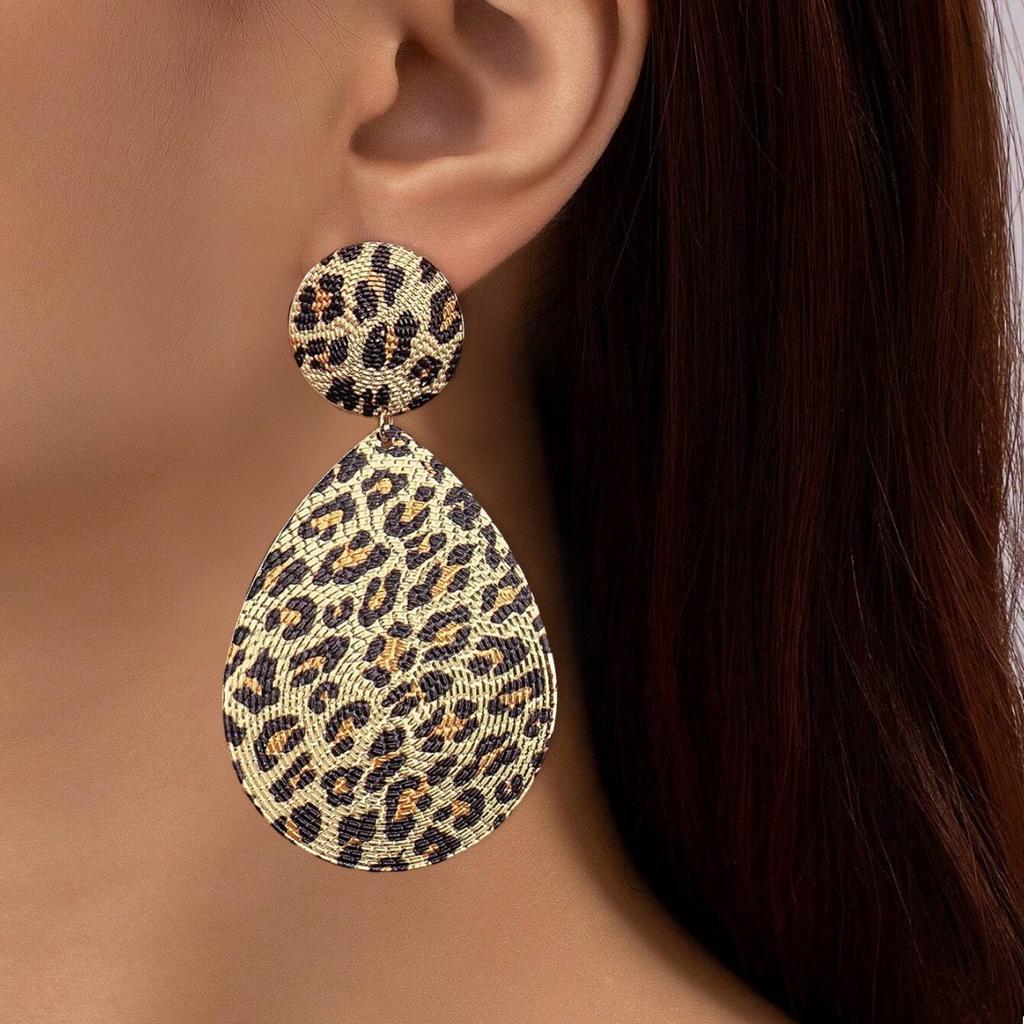 Модные круглые серьги с леопардовым принтом