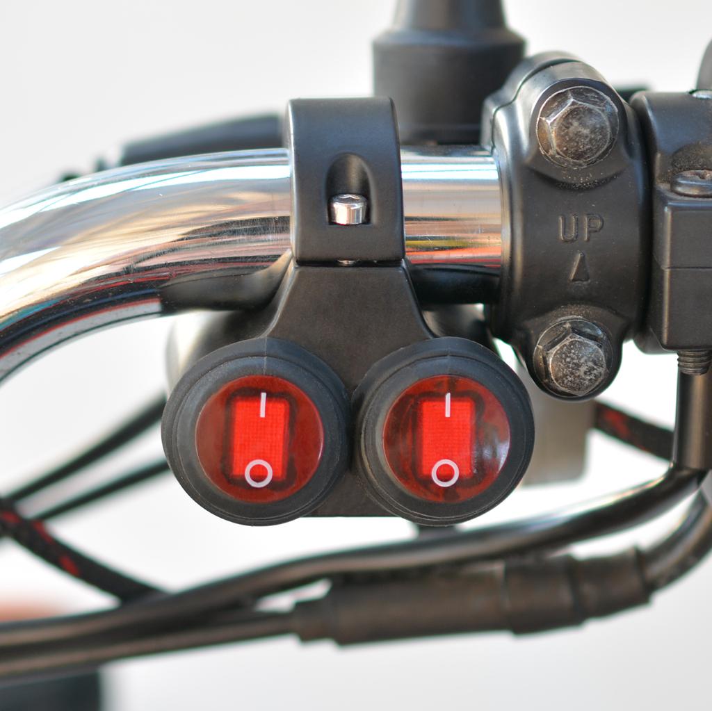 Motorcycle Headlight Handlebar Spotlight Double Flash Switch for 7/8'' 22mm Handlebar Modified Waterproof with Indicator Light Aluminum Alloy