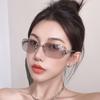 Non-polarized Women Sunglasses Fashion Rimless Rectangle Sunglasses for Women Luxury Design Trendy Frameless Sun Glasses Female