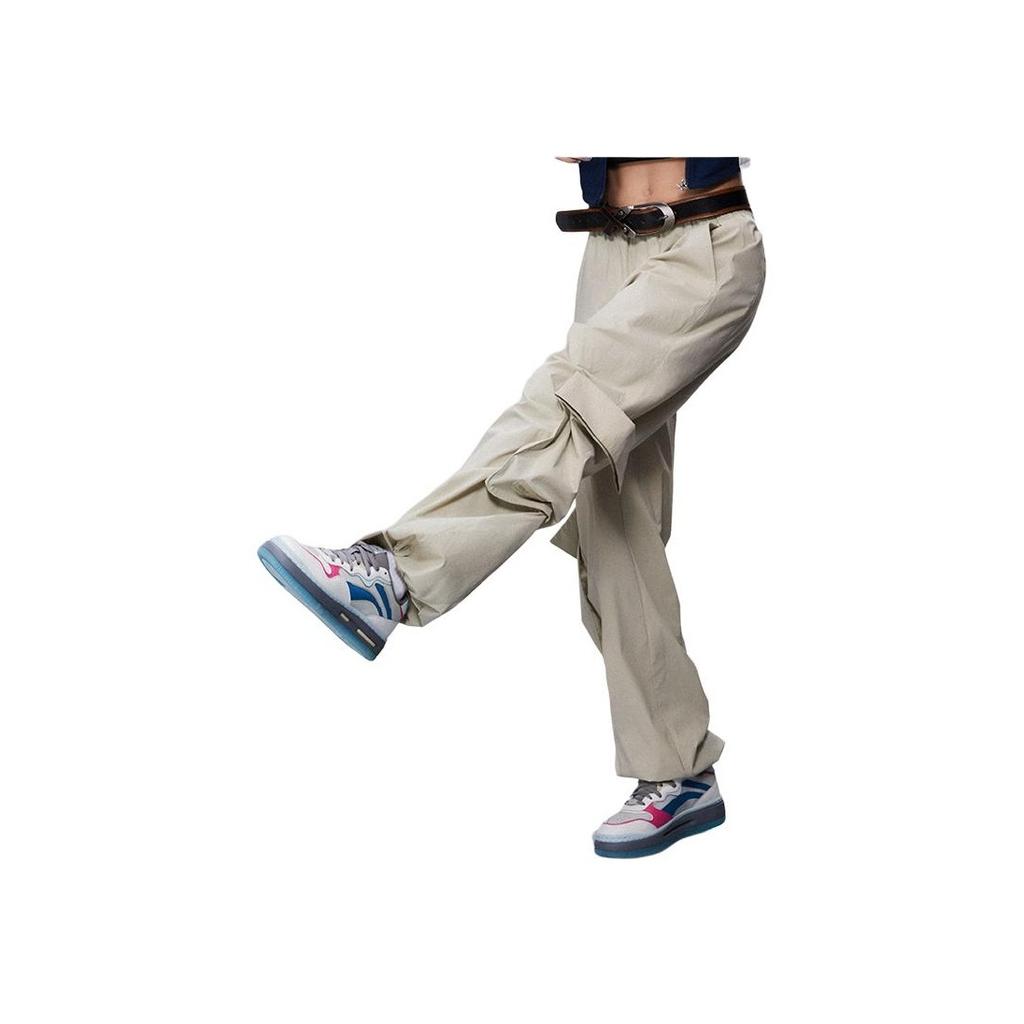 Li Ning Sports Lifestyle Series однотонные свободные прямые трикотажные спортивные брюки женские плавки из пеноматериала цвета хаки AYKU670-1