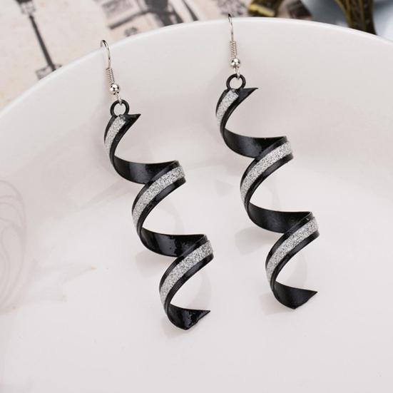 Элегантные женские серьги с оригинальным дизайном