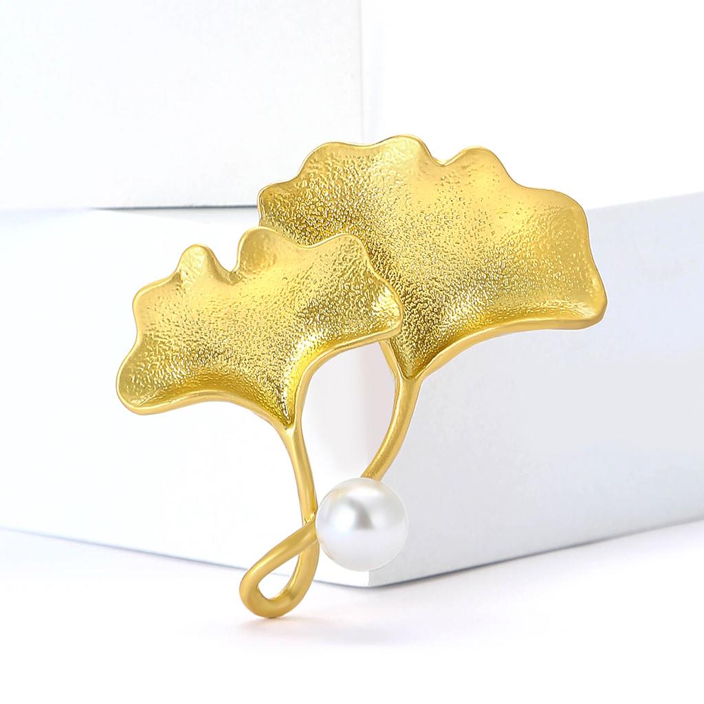 Alloy Ginkgo Biloba Pearl Brooch Niche Creative Women'S Clothing Corsage Ornament Pin