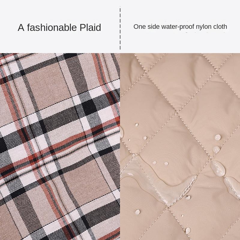 Pet Clothing Waterproof and Warm In Autumn and Winter, Big Dog Dog Clothes Fashion, Wearing Dog Clothes On Both Sides.