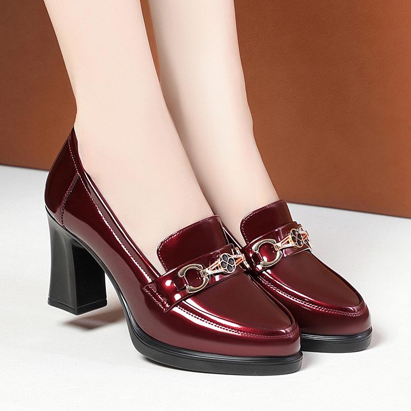 Мягкая кожа и мягкая подошва, удобные туфли на среднем каблуке, модные туфли на толстом каблуке, лакированные туфли, одинарные туфли для женщин