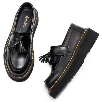 Легкие - лоферы с бахромой на толстой подошве женские кожаные низкие на платформе черные туфли из маленькой кожи ботинки на четыре сезона