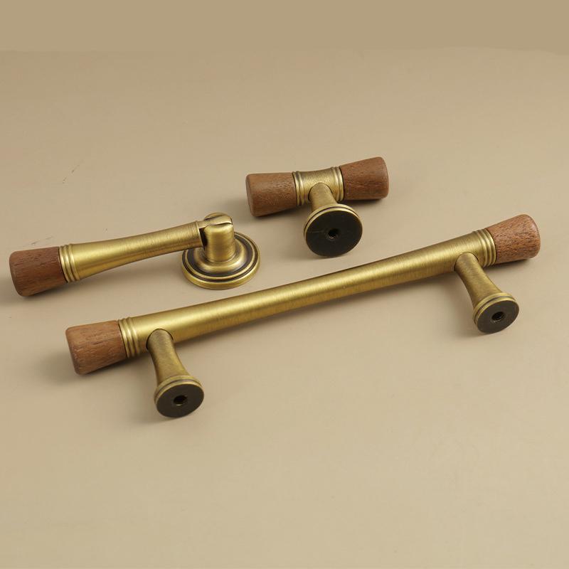 Vintage Look Nordic Cabinet Door Handle in Walnut and Brass for Clothing Storage