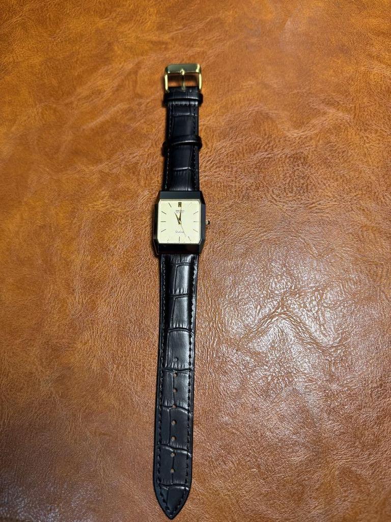 [USED] A105 Rare Working Seiko Dolce Square Watch from the 1980s
