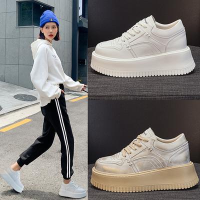 Маленькие белые туфли женские 2025 весна новые универсальные кожаные повседневные туфли на шнуровке спортивные кеды женские туфли мягкая подошва не устают