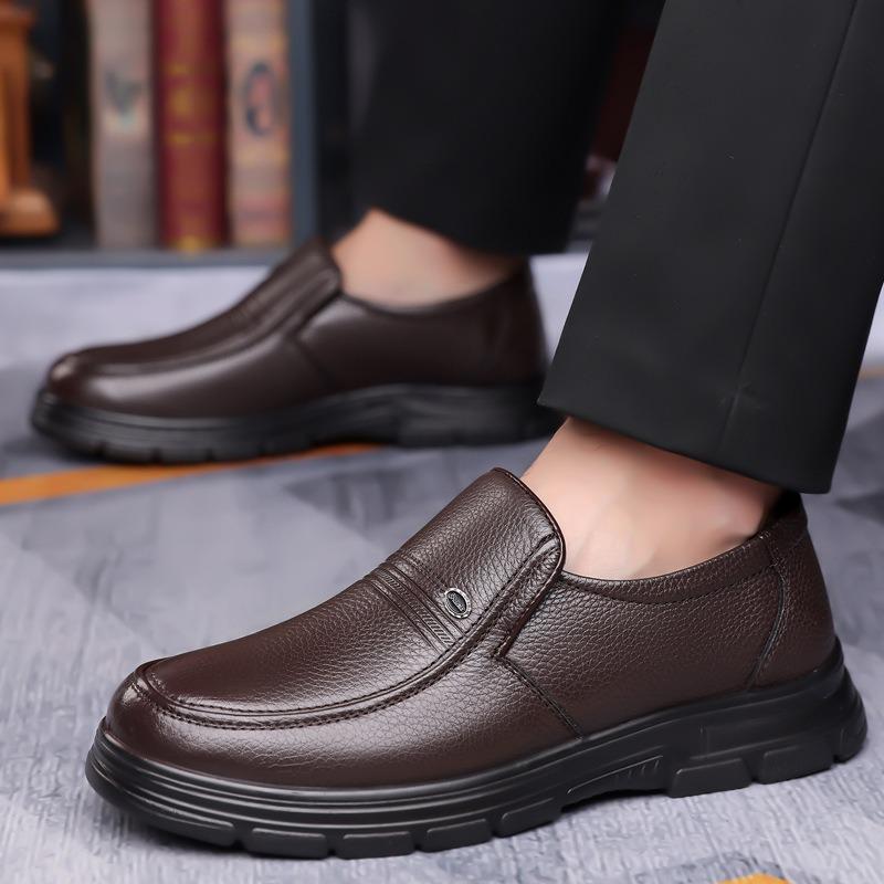 The First Layer of Cowhide Men's Business Dress Leather Shoes Men's Fashion Shoes One Pedal Cover Foot Casual Single Shoes