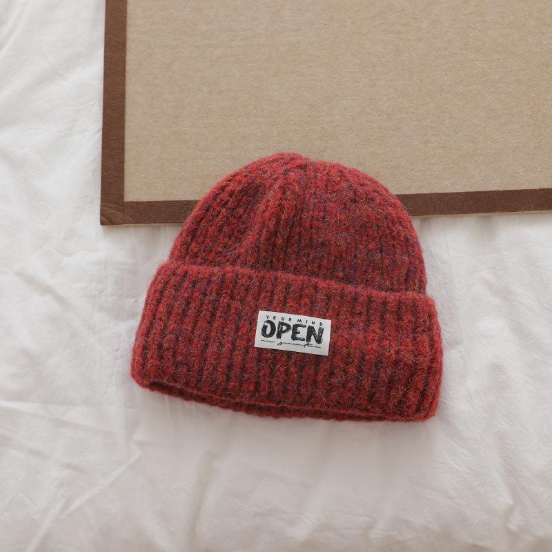 Простая надпись Универсальная вязаная шерстяная шапка для женщин Осень и зима Новая модная вязаная шапка Холодная шапка