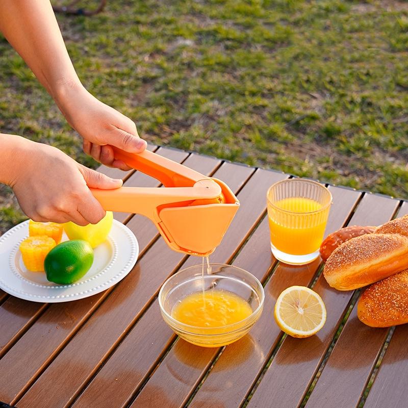 1PCManual Портативная соковыжималка Многофункциональная бытовая пищевая соковыжималка Маленькая лимонная соковыжималка с загустителем из пластика Кухонные принадлежности