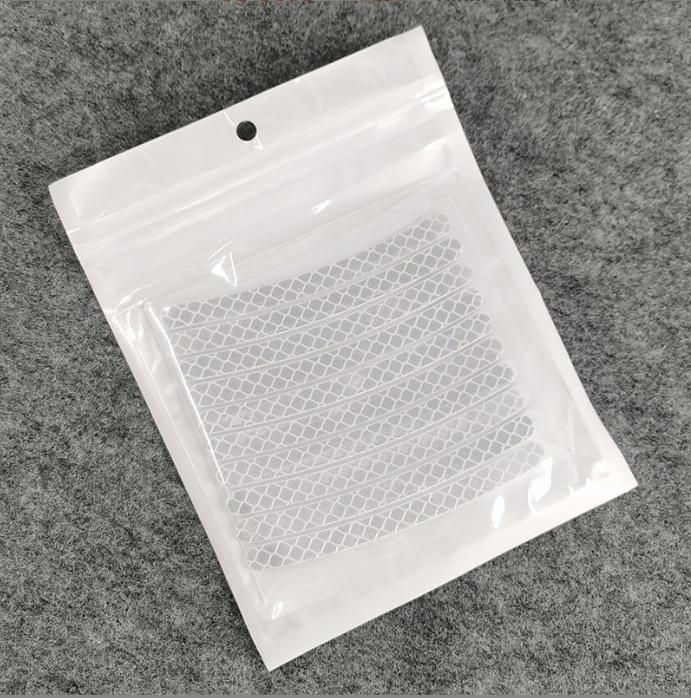 Светоотражающие наклейки на автомобильные и велосипедные шины