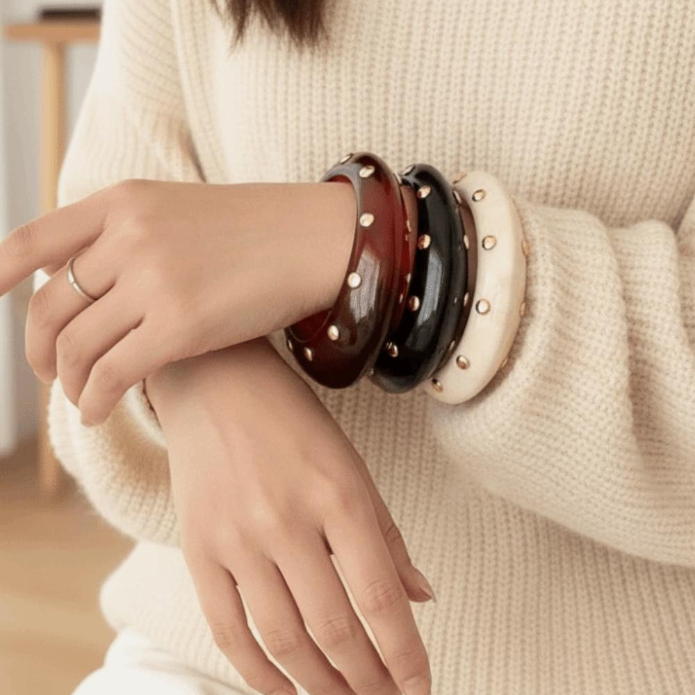 Fashion Irregular Rivet Resin Bracelet Exaggerated Retro Bangle Girls