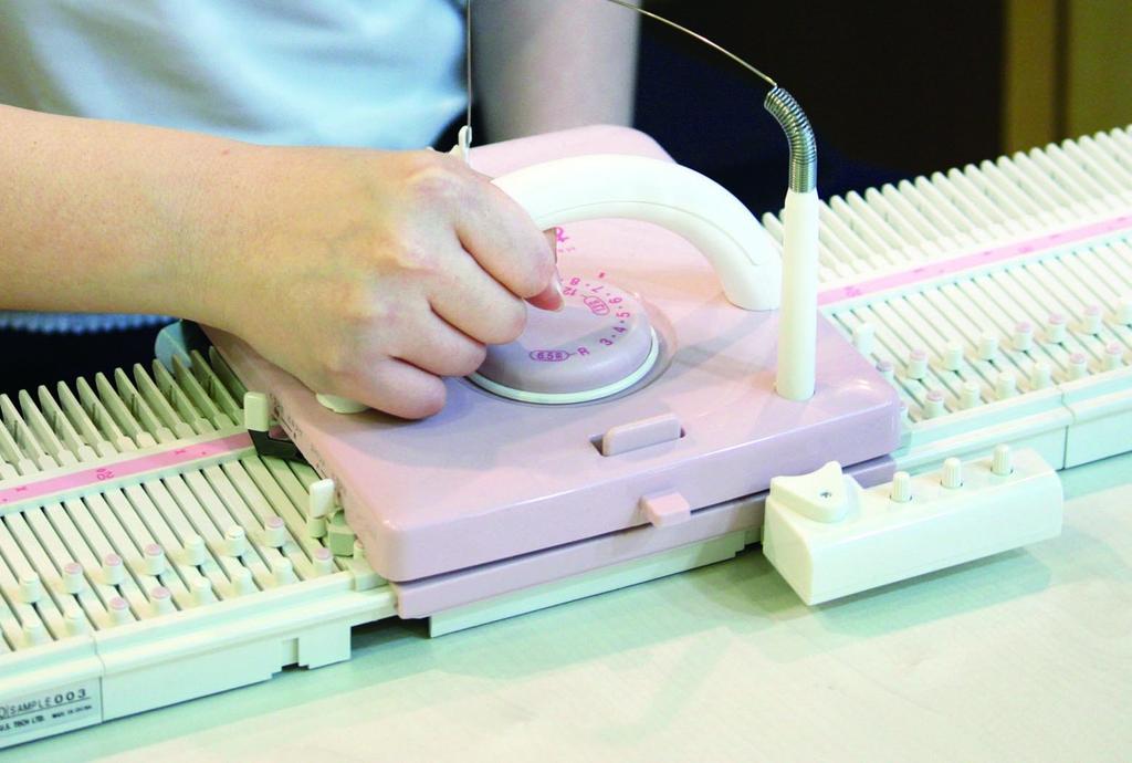 DLLES IN Easy Knitting Machine Dress-in "Amimu Memo" GK-370