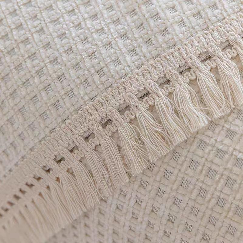 Универсальный чехол для дивана Four Seasons, синель с белыми кистями, чехол для дивана, пылезащитный, нескользящий защитный коврик для дивана для гостиной