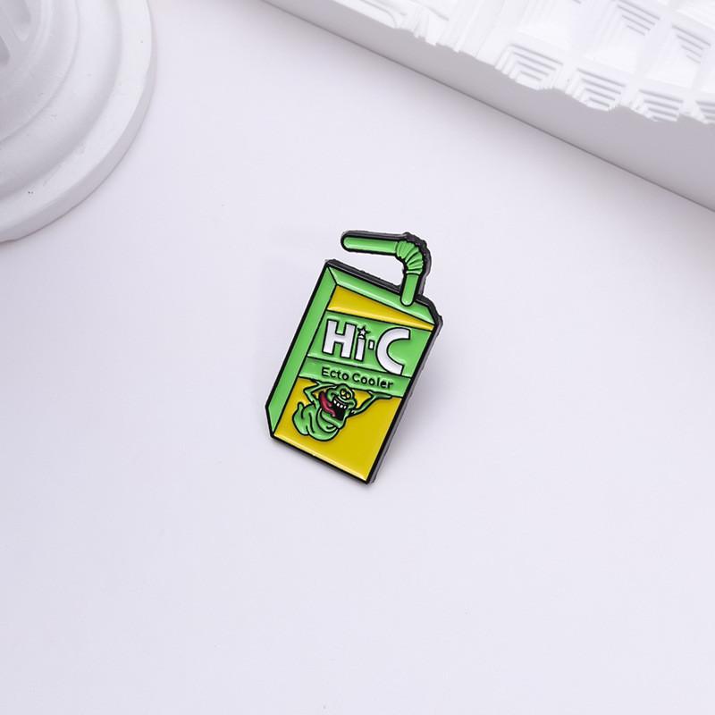 Уникальная брошь из сплава с красочным сочным эстетичным напитком в виде мультяшного персонажа