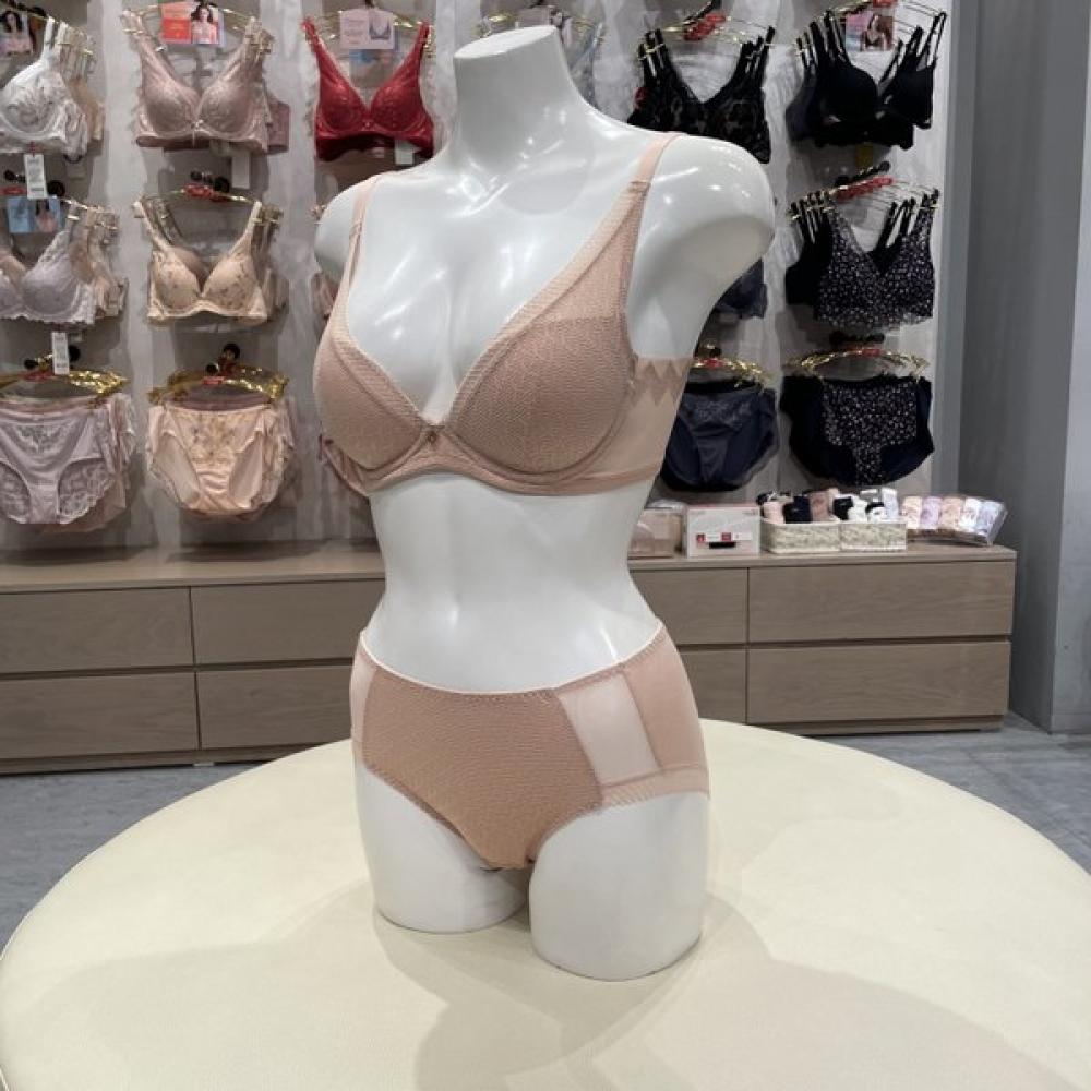 Triumph Бежевый Бюстгальтер Magic Comfort Без Косточек Хлопок Стрейч Комплект Трусиков Tbwbrr11tbwptr